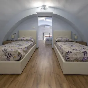 Natiolum La A , Giovinazzo Italia